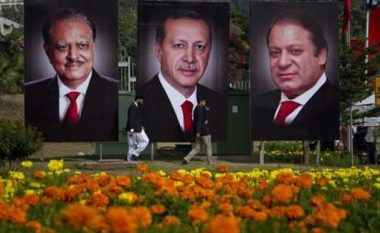 Pakistani përzë arsimtarët e lidhur me Gulenin