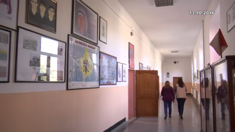 Profesoresha e gjimnazit “Sami Frashëri” në Prishtinë e papërgatitur për punën e saj (Video)