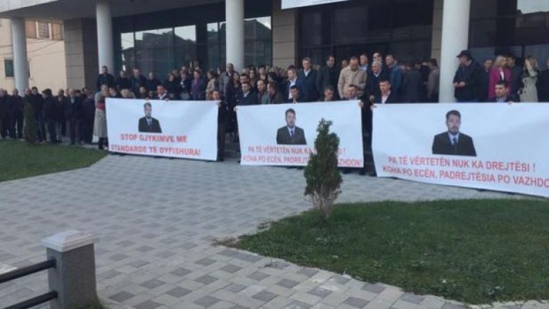 Nesër protestë në Skenderaj kundër vendimit për dënimin e Lushtakut