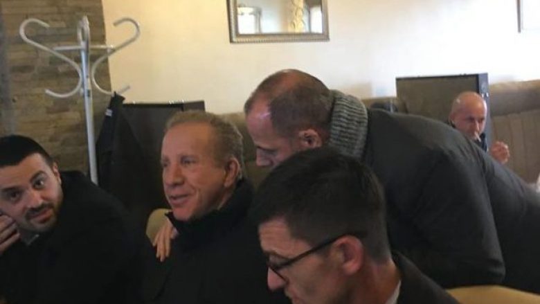 Momenti kur Ramiz Lladrovci i kërkon Behgjet Pacollit të largohet nga lokali (Foto)