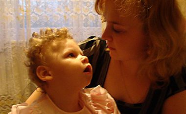 Çfarë shkakton spazma infantile tek fëmijët?