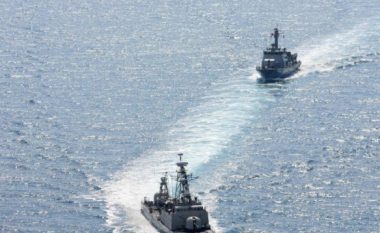 Skafi privat mbetet pa karburant, Forca Detare Shqiptare nis operacionin e shpëtimit me anije dhe helikopter