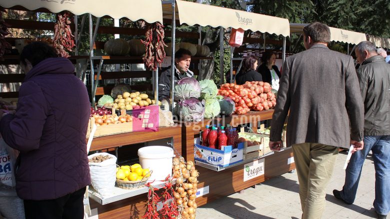 Maqedoni, çmime të njëjta nëpër tregje, por shitje e dobët