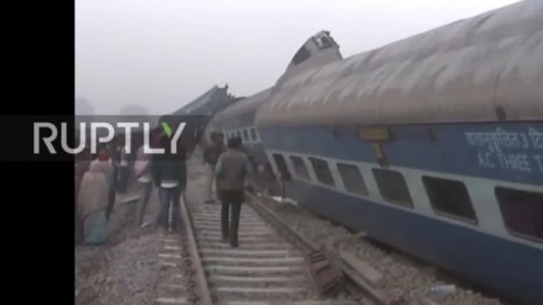 Tragjedi në Indi, treni del nga binarët, mbi 90 të vdekur e të plagosur (Video)