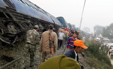Aksident hekurudhor në Indi, shkon në 115 numri i të vdekurve (Video)