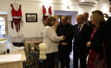 Mustafa theksoi përkrahjen e Qeverisë për projektet zhvillimore në Pejë