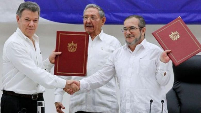 Qeveria kolumbiane dhe FARC nënshkruajnë marrëveshje të re paqeje