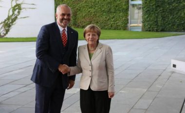 Rama në Berlin, pritet me ceremoni zyrtare në Aeroportin Tegel