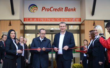 Banka ProCredit inauguron Qendrën Rajonale të Trajnimeve (Foto)