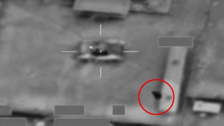 Momenti kur aeroplanët luftarakë britanikë hedhin në erë tankun e ISIS-it (Foto/Video, +16)