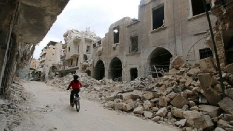Rebelët tërhiqen nga zona e fundit në qytetin e Aleppos