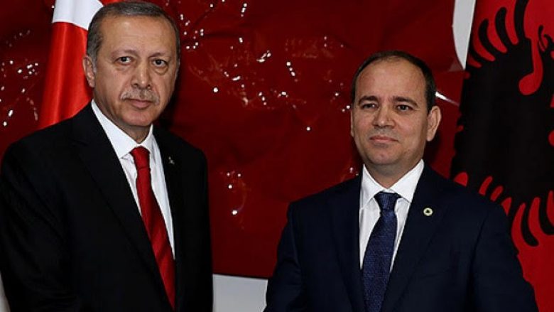 Erdogan: Shqipëria të pastrojë territorin nga elementët që kërcënojnë Turqinë