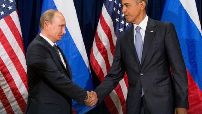 Obama dhe Putin biseduan me telefonin që nuk ekziston (Foto)