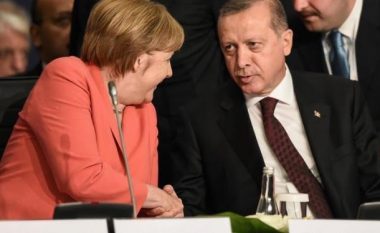 Erdogan i kërkon Merkelit bllokimin e burimeve financiare për Gulenin dhe PKK-në