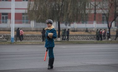 Diktaturë me “shije” Vetëm femra të bukura si police trafiku! (Foto)