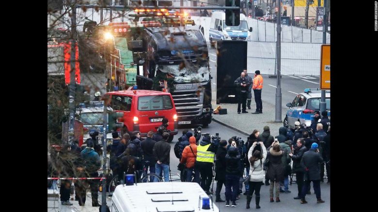Anis Amri e ngiste kamionin që shkeli qytetarët në Berlin