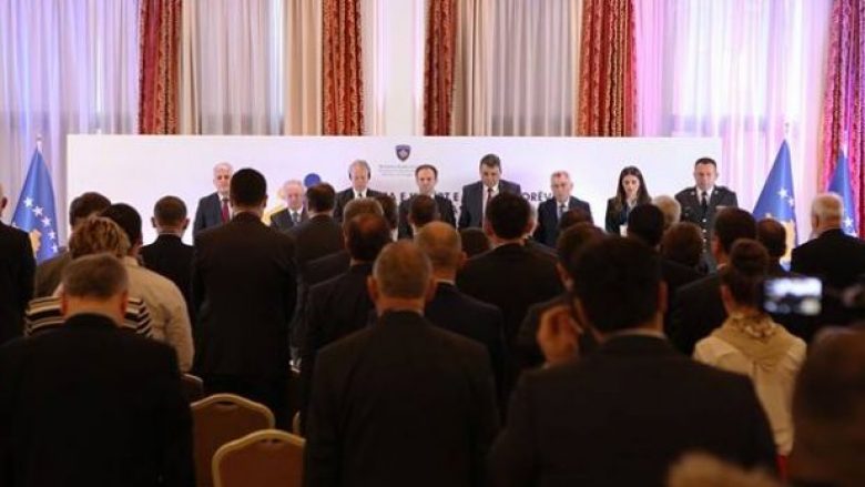 Nis me një minutë heshtje për viktimat e mbrëmshme konferenca e katërt e Ambasadorëve të Kosovës