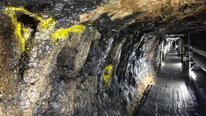 Zbulohet tuneli i frikshëm nëntokësor mes dy Koreve (Foto/Video)