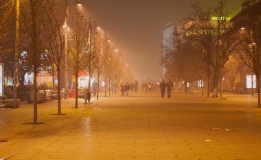 Alarm për kryeqytetasit: Prishtina sonte ka nivel të lartë të ndotjes së ajrit (Foto)