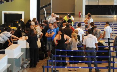 Arrestohen dy shtetas të huaj në Aeroportin e Shkupit