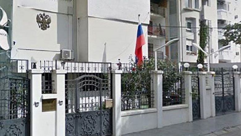 Ambasada ruse reagon ndaj njoftimit zyrtar të qeverisë për takimin Zaev-Scherbak