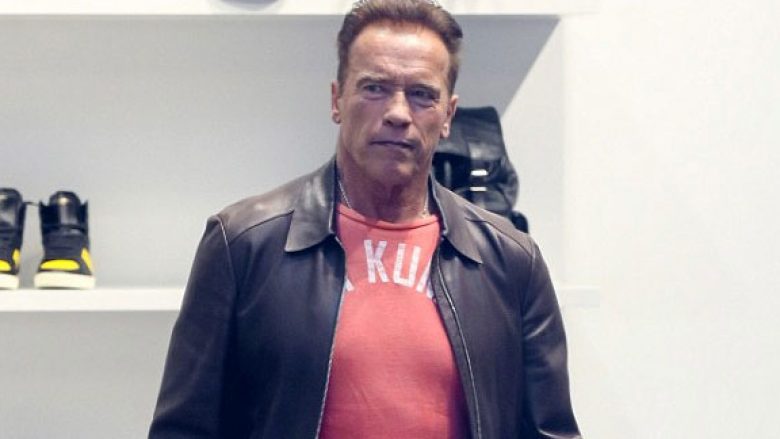 Schwarzenegger: Kur shihem në pasqyrë, më vjen për të vjellë (Foto)