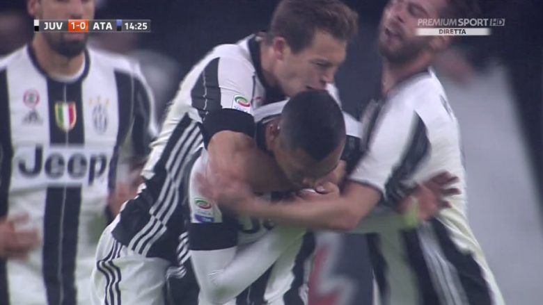 Juve kalon në epërsi me golin e bukur të Sandro, dedikim për Chapecoense (Foto/Video)