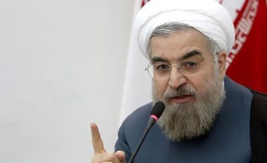 Rouhani i kërkon Obamës të mos e nënshkruaj zgjatjen e sanksioneve