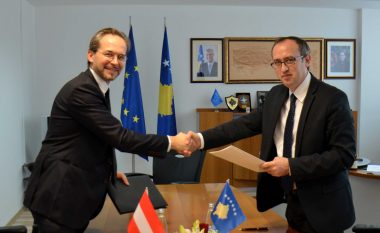 Kosova do të marrë 15 milionë euro kredi nga Australia