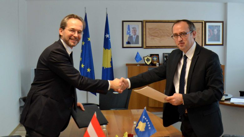 Kosova do të marrë 15 milionë euro kredi nga Australia