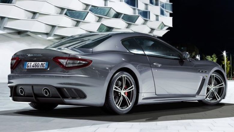 Me anë të identitetit të rrejshëm, vodhi Maseratin që kushton mbi 80 mijë dollarë (Foto)