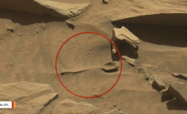 Në sipërfaqen e Marsit gjendet një objekt që ngjanë me lugën (Foto)
