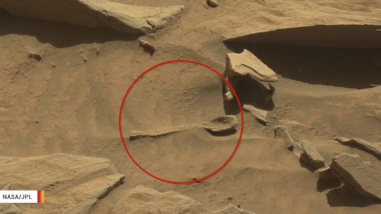 Në sipërfaqen e Marsit gjendet një objekt që ngjanë me lugën (Foto)
