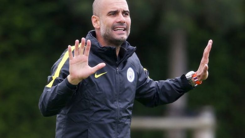 Guardiola: Më parë largohem se sa e ndërrojë stilin e lojës