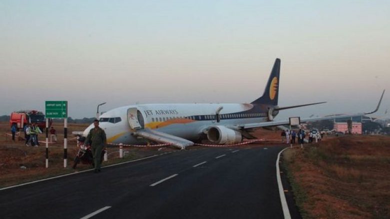 Aeroplani rrëshqet në pistë, rrotullohet 360 shkallë – pasagjerët rrëfejnë përvojën e frikshme (Video)