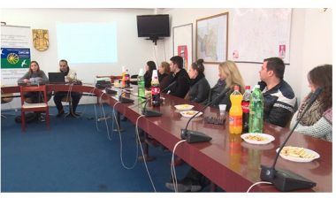 Në Kumanovë prezantohen rezultatet për punësimin e romëve në institucione shtetërore dhe lokale