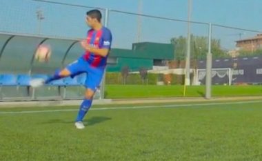 Suarez i përgjigjet Sanchezit, qetëson mjeshtërisht topin e lëshuar me shpejtësi 141 km/h (Video)