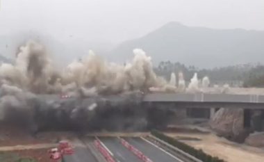 Momenti kur ura 300 metra e gjatë hidhet në erë për pak sekonda (Foto/Video)