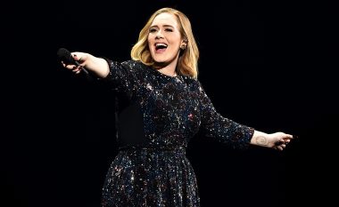 Adele shpallet për herë të tretë "Artistja e Vitit"