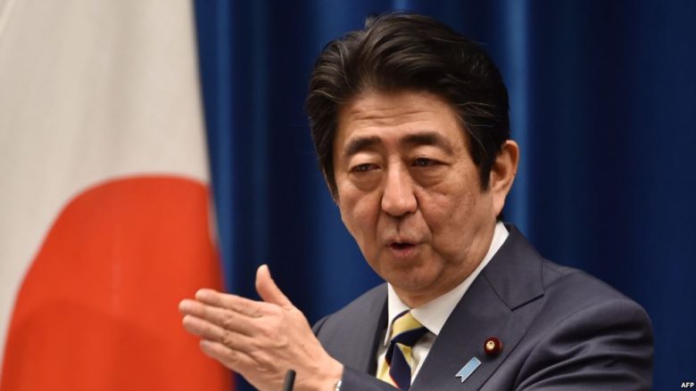 Kryeministri i Japonisë qëndron sot në Pearl Harbor