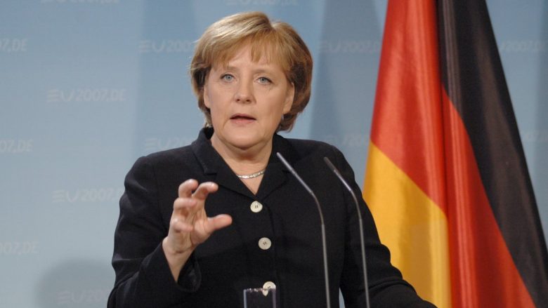 Merkel: Vlerat tona janë më të forta nga terrorizmi