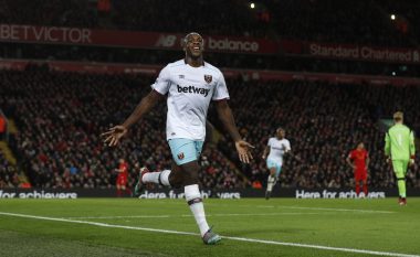 Antonio kalon West Hamin në epërsi (Video)
