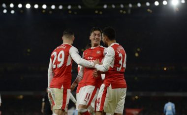 Xhaka mposht Shaqirin, Arsenali lider i përkohshëm i Ligës Premier (Video)