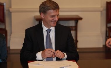 Bill English betohet si kryeministër i Zelandës së Re