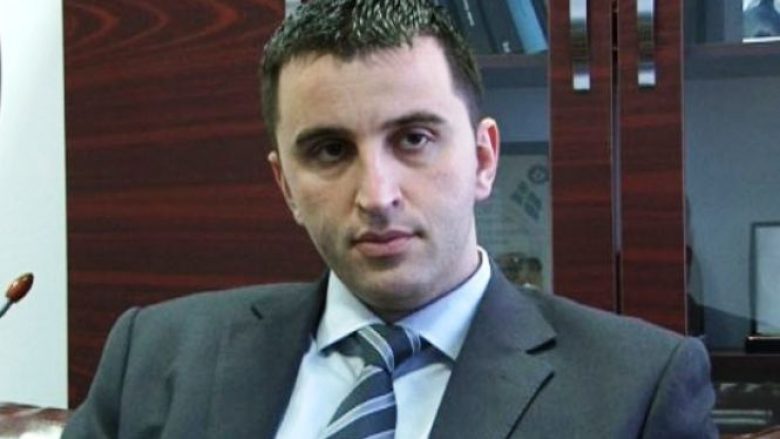 Stojanoviq: Mustafa i hodhi benzinë zjarrit
