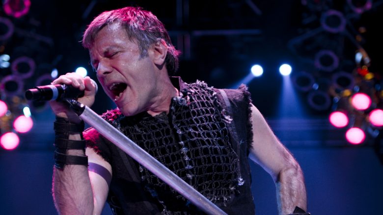Frontmeni i bendit legjendar “Iron Maiden” viziton Tiranën