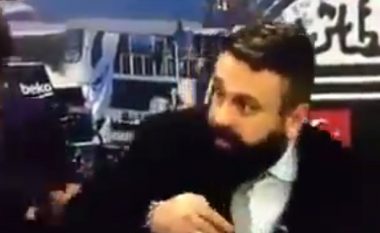 Momenti i shpërthimit në Stamboll ndodhi teksa gazetarët e Besiktasit ishin në transmetim të drejtpërdrejtë (Video)