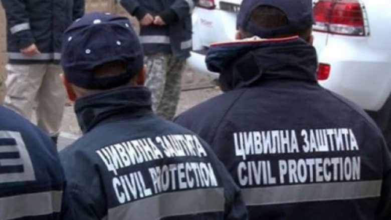 Një veturë e “Civilna Zastita” ndalohet në jug të Mitrovicës