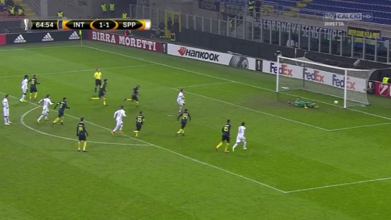 Carrizo pret penalltinë, shpëton Interin (Video)
