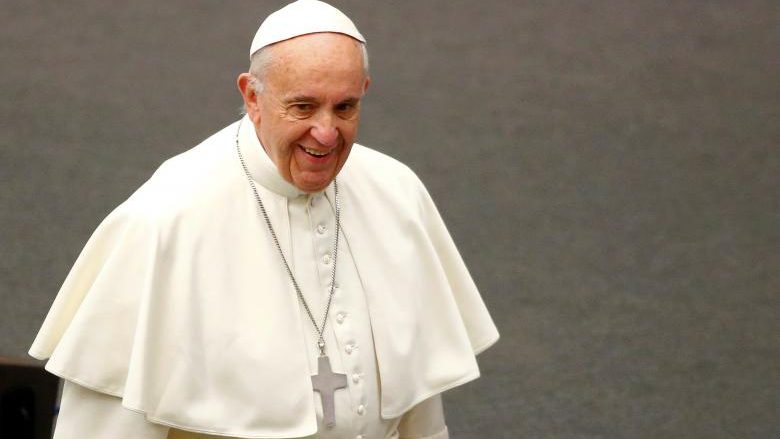 Papa Françesku: Urimet para kohe për ditëlindje sjellin fat të keq